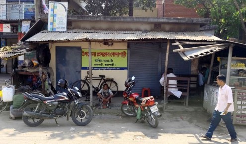 জুলাইযোদ্ধাদের চাপে প্রেসক্লাব বন্ধ রাখার পরামর্শ ইউএনওর