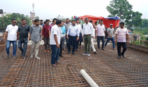 রাজশাহীতে নির্মাণাধীন ফ্লাইওভারসহ  সব উন্নয়ন কাজ দ্রুত শেষ করার নির্দেশ
