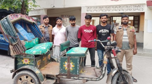 রাজশাহীতে অটোরিকশা চালক হত্যা মামলায় ছিনতাই চক্রের ৪ সদস্য গ্রেপ্তার