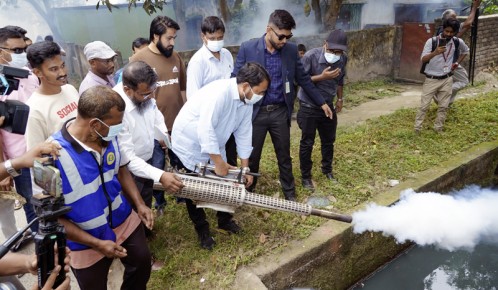 ডেঙ্গু প্রতিরোধে রাসিকের বিশেষ পরিচ্ছন্নতা ও ফগার স্প্রে কার্যক্রম শুরু