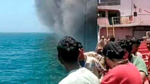 যুক্তরাষ্ট্রের হামলায় তিন ভারতীয় নাবিক নিহত