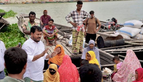 আমিরপুর খেয়াঘাট পরিদর্শন করলেন রাসিক প্রশাসক