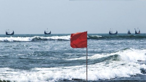 সমুদ্রবন্দরে ৩ নম্বর সতর্কতা সংকেত