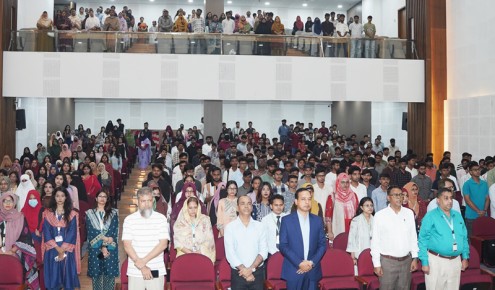 নবীন শিক্ষার্থীদের বরণ করলো বরেন্দ্র বিশ্ববিদ্যালয়
