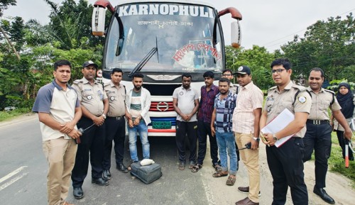 রাজশাহীতে দেড় কোটি টাকার হেরোইনসহ যুবক গ্রেপ্তার
