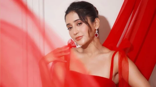 ঘনিষ্ঠ দৃশ্যের কথা বলে হেনস্থা, কী ঘটে অভিনেত্রীর সঙ্গে