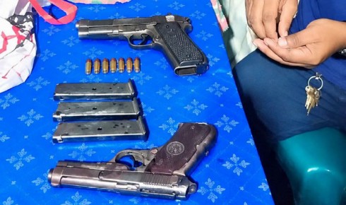 বাঘায় দুটি পিস্তল ও সাত রাউন্ড গুলিসহ  নারী গ্রেপ্তার