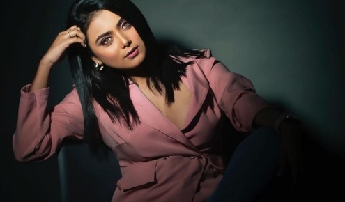 সহশিল্পী বদলে নতুন মিশনে ইধিকা পাল