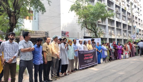 রাবিতে সাংবাদিকদের ওপর ছাত্রদলের হামলার প্রতিবাদে শিক্ষার্থীদের ক্লাস বর্জন