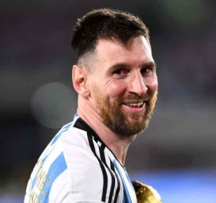 মেসির বিদায়ী ম্যাচেও কেলেঙ্কারি