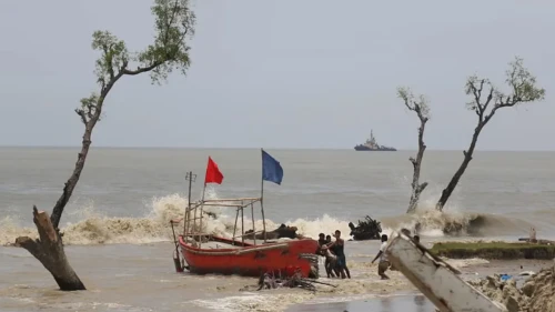 বঙ্গোপসাগরে লঘুচাপের সম্ভাবনা, টানা বৃষ্টির পূর্বাভাস