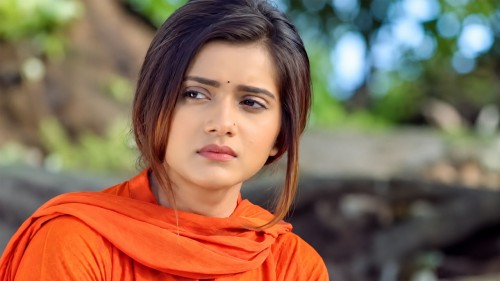 ভয়াবহ সড়ক দুর্ঘটনার কবলে তানজিন তিশা