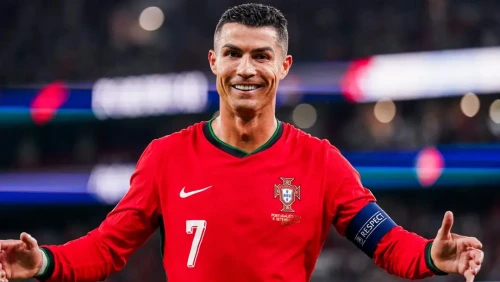 আমিই ইতিহাসের সেরা ফুটবলার: রোনালদো